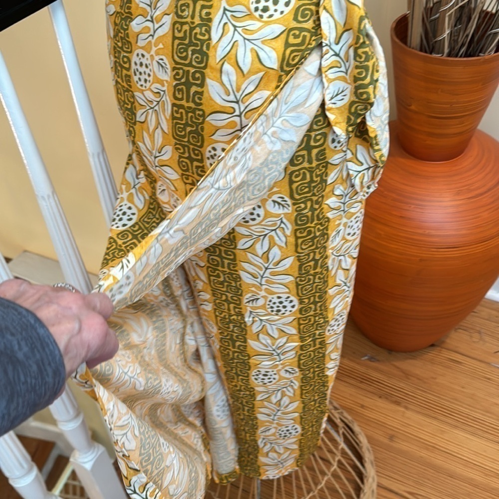 Kahala Hawaiian Island 🎉HP🎉wrap around skirt - Picture 2 of 8